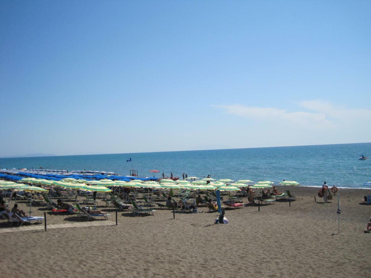 Villaedi Marina Di Bibbona Exterior foto
